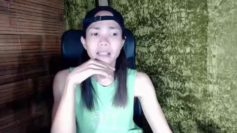 Snapshot of xxskinny_alonzoxx chatting on February 13, 8:55 pm Ali online show from February 13, 8:55 pm