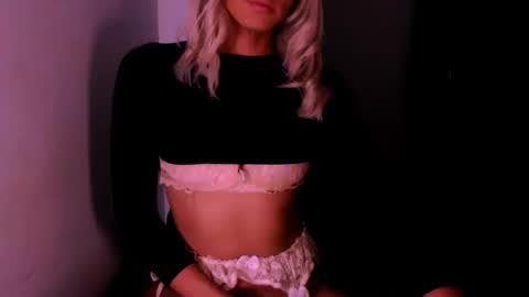 Snapshot of xxxanonymousloverxxx chatting on September 24, 4:19 am Chiara online show from September 24, 4:19 am