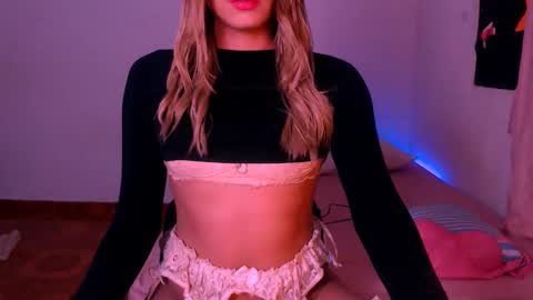 Snapshot of xxxanonymousloverxxx chatting on December 31, 6:05 am Chiara online show from December 31, 6:05 am