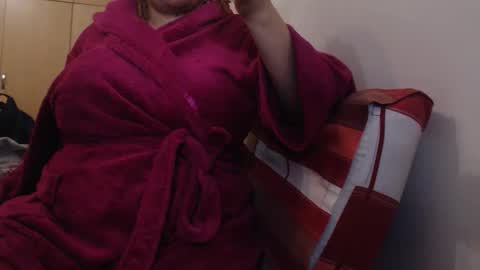 Ayanda online show from April 18, 7:58 pm