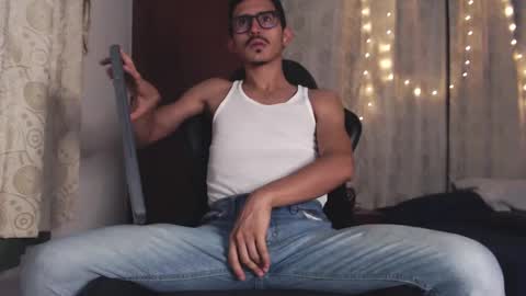 Snapshot of xxxhome_alonexxx chatting on September 29, 9:25 pm Kev online show from September 29, 9:25 pm