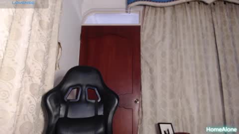 Snapshot of xxxhome_alonexxx chatting on September 24, 8:15 pm Kev online show from September 24, 8:15 pm