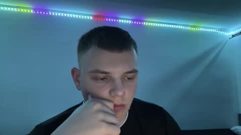 Leo online show from March 22, 8:35 pm