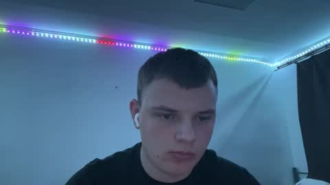 Leo online show from April 19, 8:00 pm