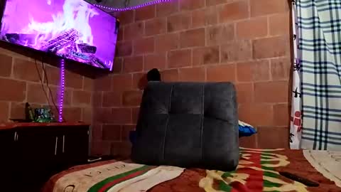 Yajz online show from April 13, 11:42 pm