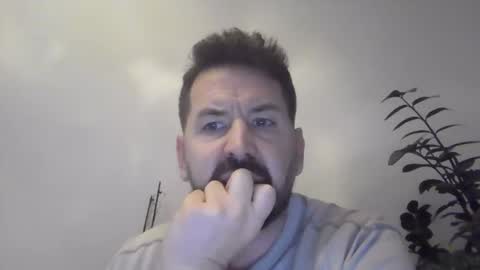 yakijoe online show from November 12, 11:40 pm