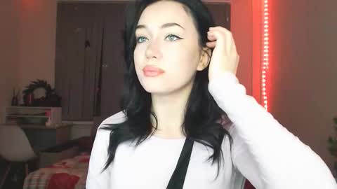 Yami online show from December 13, 9:21 pm