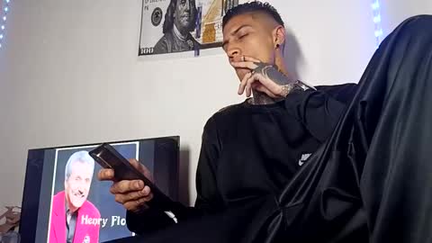 Yan online show from February 10, 9:40 pm