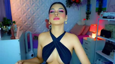 YANG AUDREY LONE online show from December 5, 2:22 am