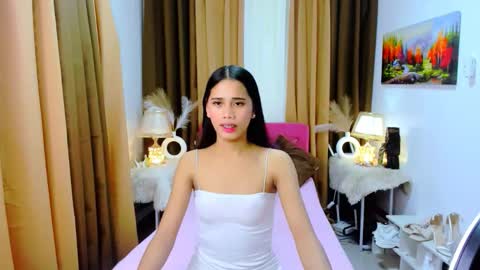Snapshot of yanna_faulkerson chatting on October 12, 11:14 am Yanna online show from October 12, 11:14 am