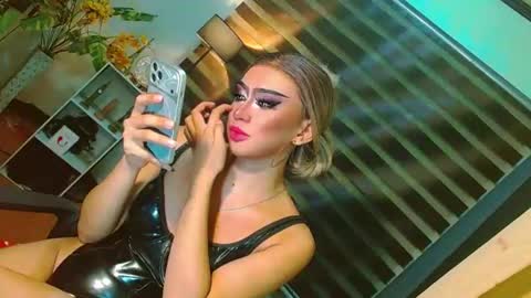 miss yasii online show from July 3, 4:23 pm