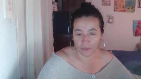 yasmin_love85 online show from April 21, 1:40 pm