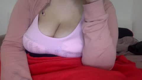 yasminebbyxx online show from March 14, 9:35 am