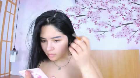 Snapshot of yasminn_scott chatting on September 10, 12:06 pm Yasminn Scott online show from September 10, 12:06 pm