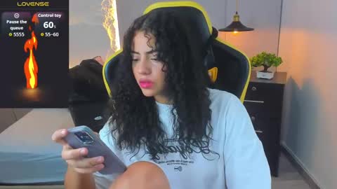 Snapshot of yaya23x chatting on September 13, 4:09 pm yaya23x online show from September 13, 4:09 pm