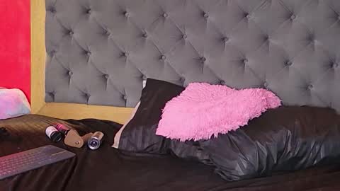 YAYA online show from March 4, 5:04 am