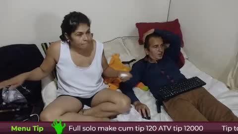 Snapshot of yazflor chatting on February 5, 12:31 am Hazzan y Greisy online show from February 5, 12:31 am