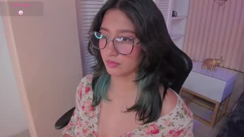 Yazmin online show from March 4, 6:18 pm