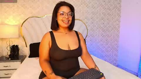  YazminJenner  online show from May 29, 6:33 am