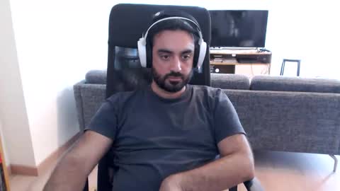 Snapshot of yeeaahoo chatting on September 18, 4:11 pm yeeaahoo online show from September 18, 4:11 pm