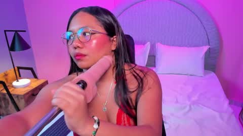 yeika_foxy online show from April 12, 11:47 am