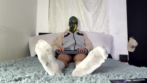 yeisongomezz online show from January 14, 5:04 am