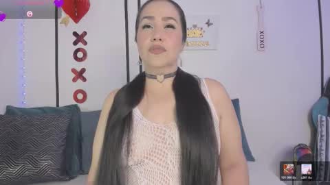 Yelena Owens online show from March 1, 1:32 am