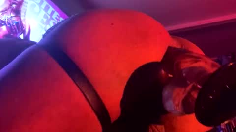 Ella Ts online show from May 31, 1:48 am