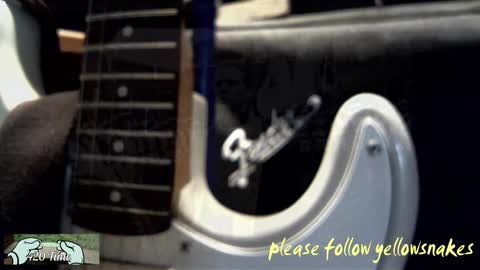 Snapshot of yellowsnakes chatting on October 3, 11:24 pm . y e l l o w s n a k e s . online show from October 3, 11:24 pm