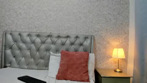 Yesika online show from November 18, 7:28 pm