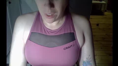 Kira online show from December 5, 1:53 pm