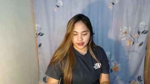 Snapshot of yhang_slut chatting on September 27, 9:18 am yhang_slut online show from September 27, 9:18 am