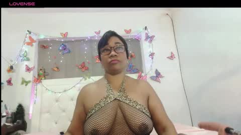 Yhazan Blake online show from November 6, 3:42 am