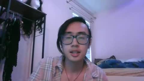 yin476 online show from October 22, 9:27 pm