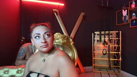 yingandyangg online show from March 31, 10:54 pm