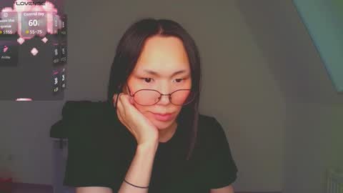 yingying_ online show from October 11, 3:26 pm