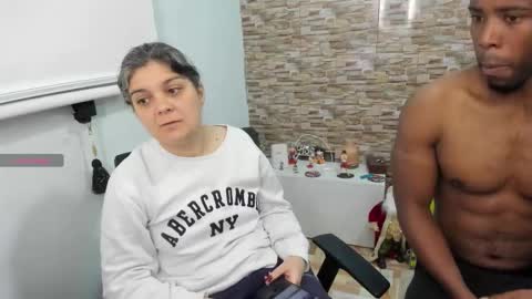 yinyyanghot online show from December 17, 1:23 am