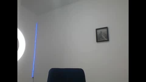 yissus_20 online show from April 8, 11:08 pm