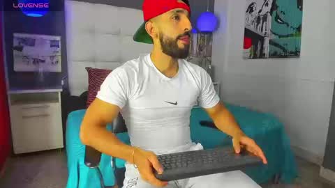 Yiyo online show from September 9, 9:04 pm