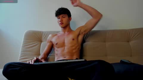 yizus_bonz online show from February 22, 9:17 pm