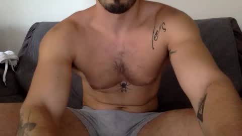 Snapshot of yngspaniard chatting on September 24, 4:58 pm yngspaniard online show from September 24, 4:58 pm