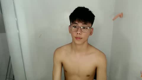 ynotyu online show from April 19, 4:30 pm