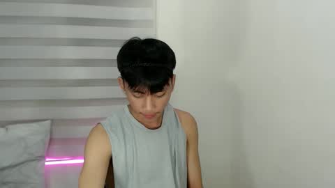 Snapshot of ynotyu chatting on October 1, 5:12 pm ynotyu online show from October 1, 5:12 pm