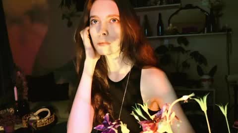 yoka_paradoxxx online show from May 25, 3:51 pm
