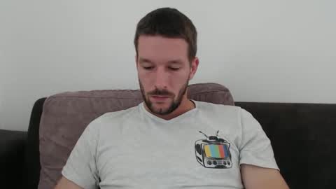 Snapshot of yone23 chatting on October 12, 10:19 am yone23 online show from October 12, 10:19 am