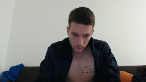 Snapshot of yone23 chatting on October 29, 10:10 pm yone23 online show from October 29, 10:10 pm