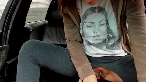 Snapshot of you_love_melisa chatting on October 7, 7:37 am private on 18 per minute start private 500 tokensOnlyfans online show from October 7, 7:37 am