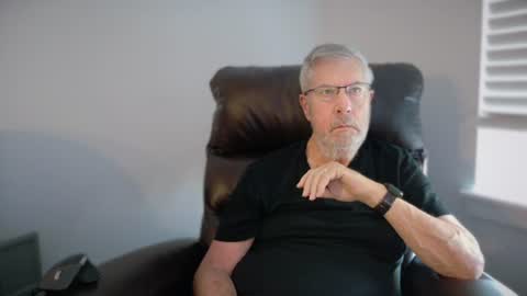 Colorado Guy Straight online show from August 2, 12:51 pm