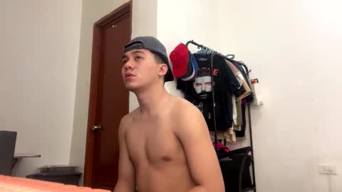 Cyrus online show from March 24, 6:25 pm