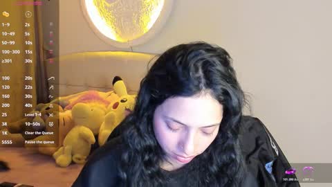 mia3 online show from March 1, 6:39 am